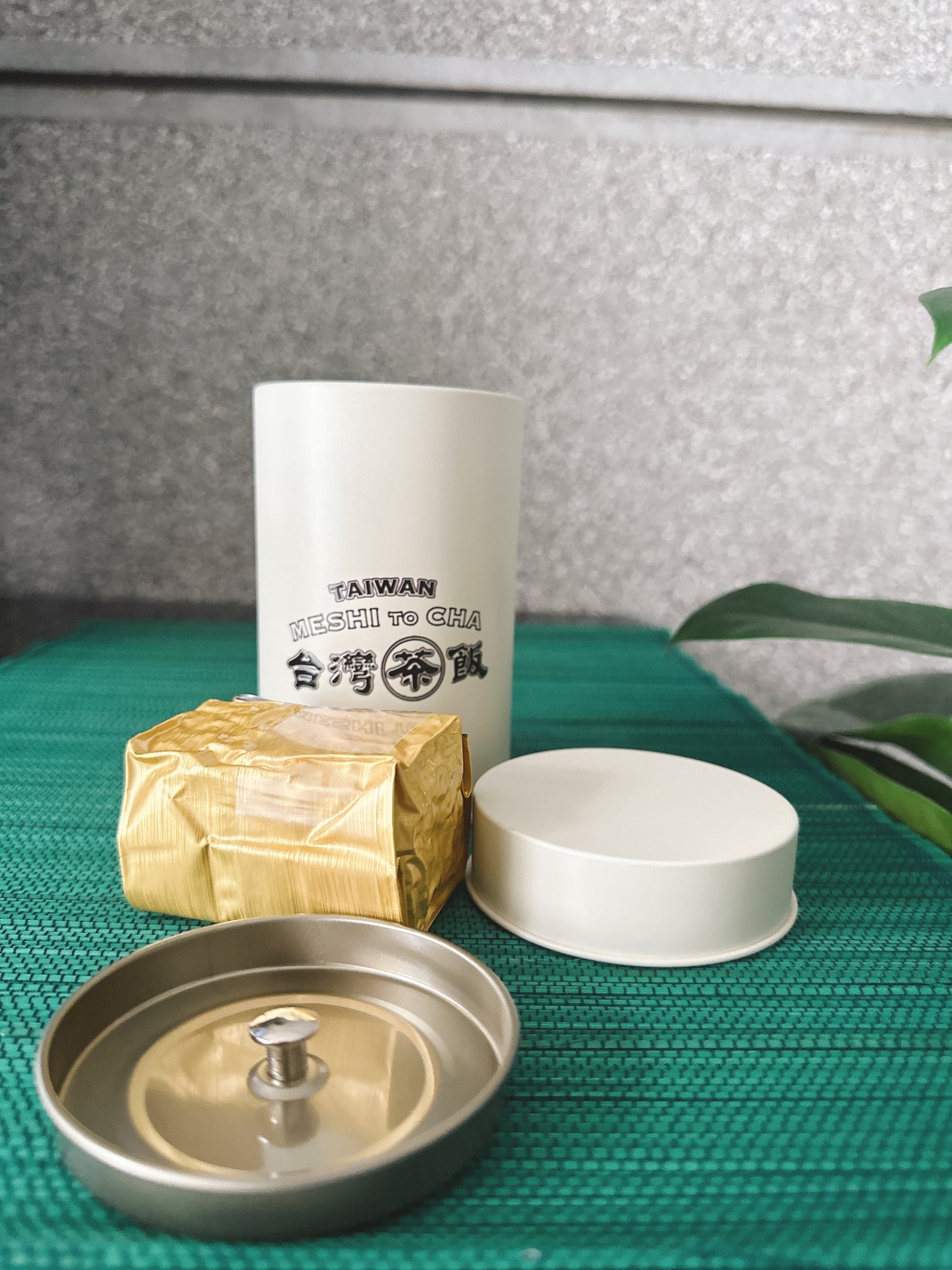 【香日子】台湾茶 伊蘭花高山金萱茶 (#12 イランイラン高山ミルクウーロン)お茶缶50g