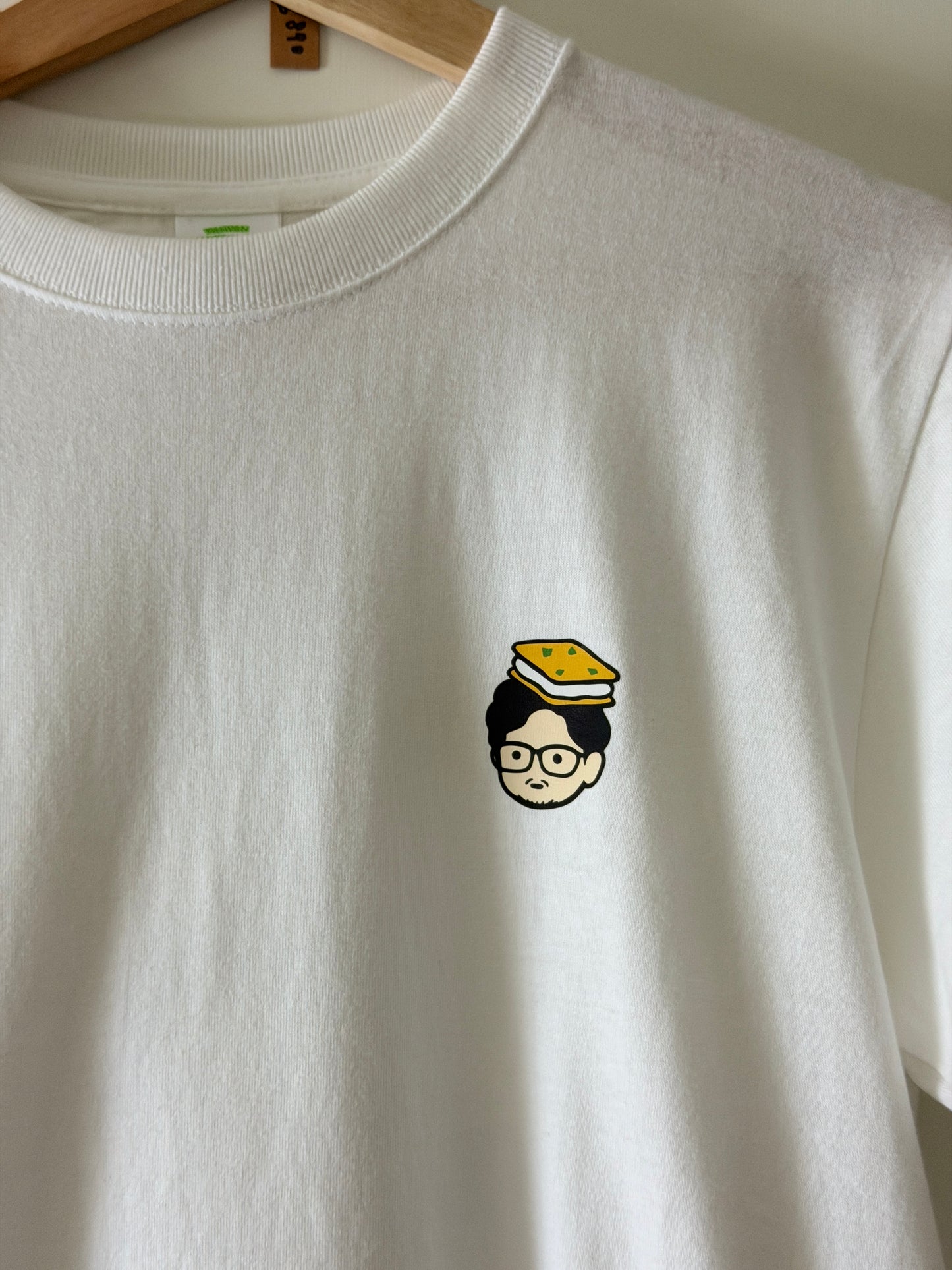 MESHI TO CHA半袖　牛軋餅(ヌガー)T　ホワイトTシャツ